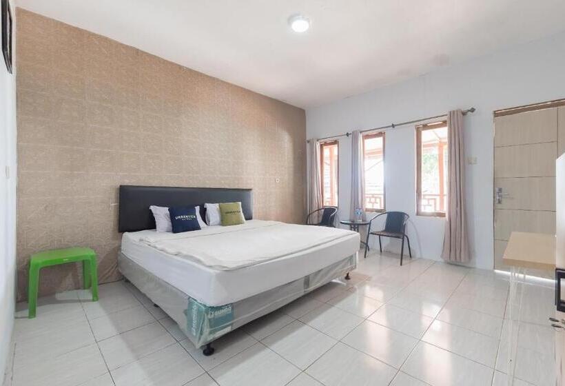 Urbanview Hotel D Pineapple Villa Ciater By Reddoorz