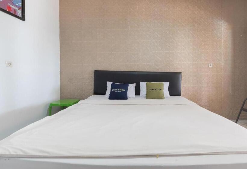 Urbanview Hotel D Pineapple Villa Ciater By Reddoorz