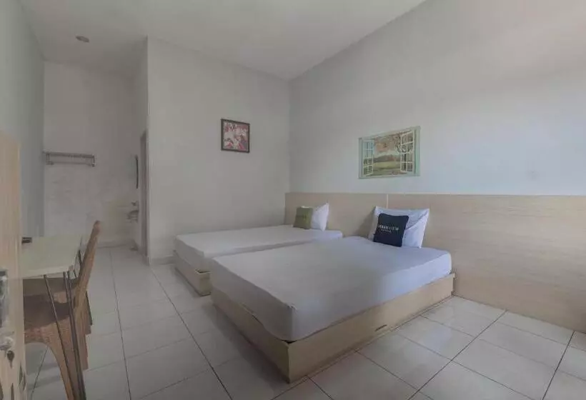 Urbanview Hotel D Pineapple Villa Ciater By Reddoorz