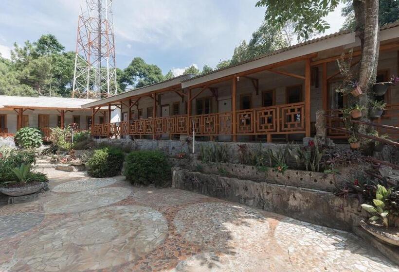 Urbanview Hotel D Pineapple Villa Ciater By Reddoorz