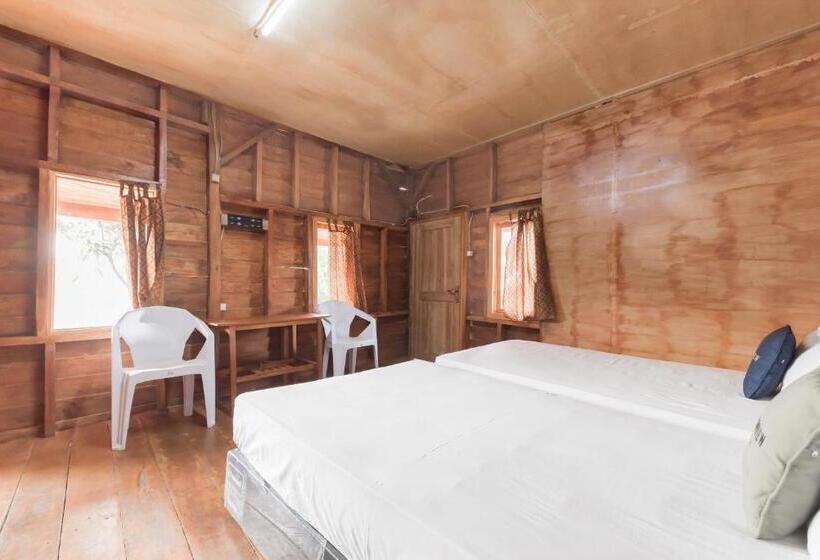 Urbanview Hotel D Pineapple Villa Ciater By Reddoorz