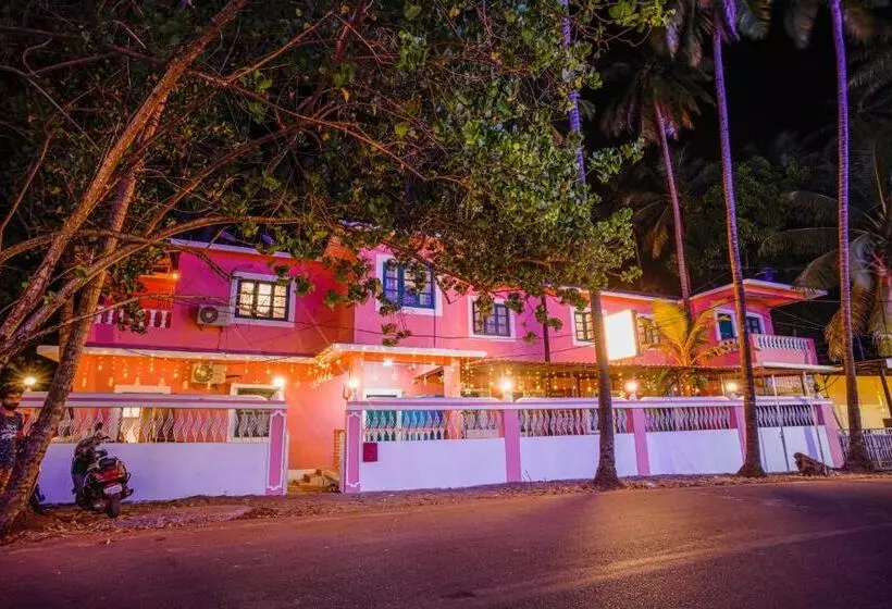 U.r.d.ki Hostel