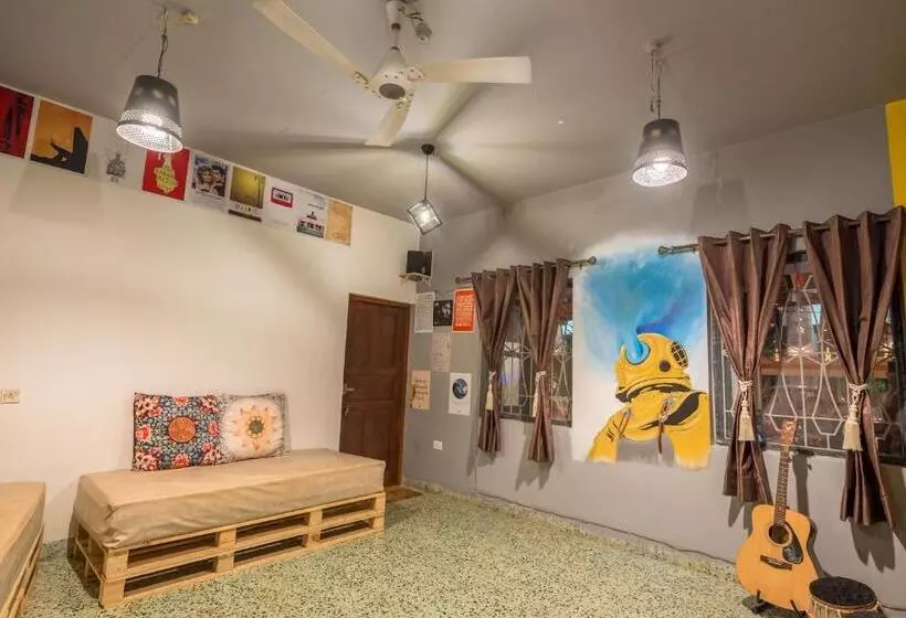U.r.d.ki Hostel