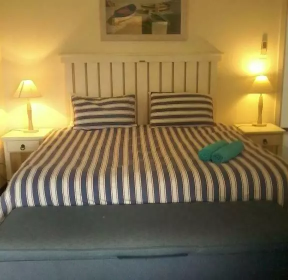 تختخواب و صبحانه 4 Carnoustie House