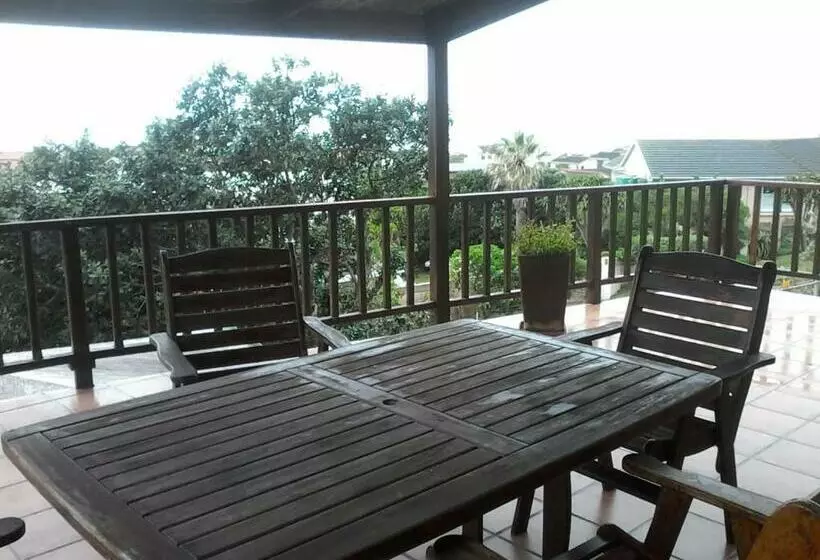 تختخواب و صبحانه 4 Carnoustie House