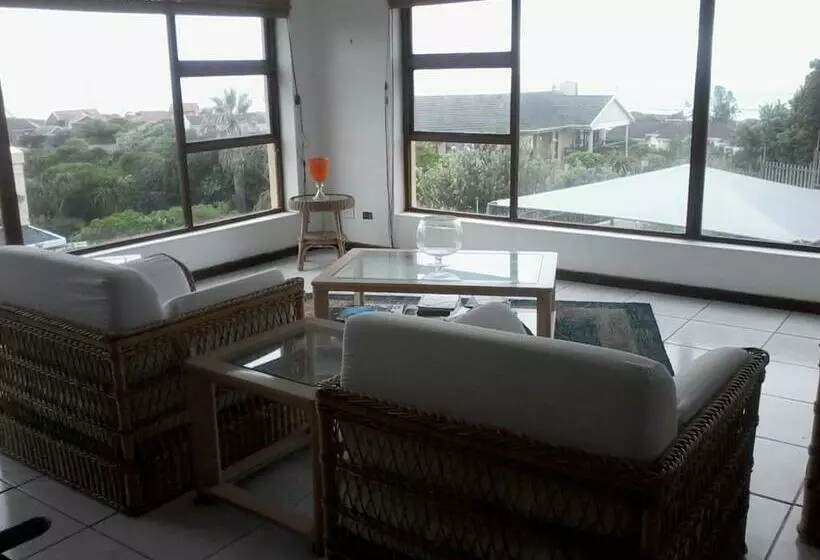 تختخواب و صبحانه 4 Carnoustie House