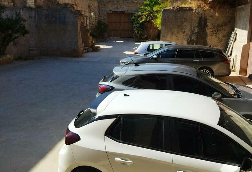 تختخواب و صبحانه Baglio Delle Rondini   Piano Terra