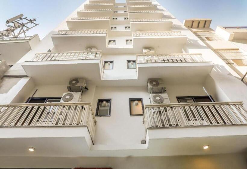 Super Collection O Le Noida Hotel Near Sector 76 Metro Station