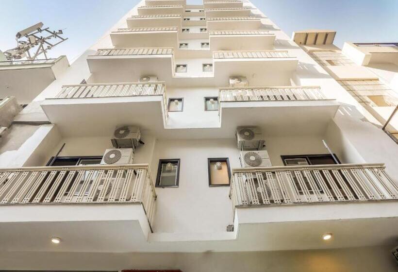 Super Collection O Le Noida Hotel Near Sector 76 Metro Station