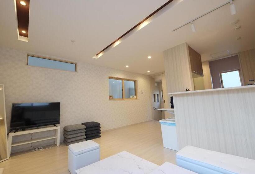 Hotel Ln05 New Home In Sannomiya With Own Car Park