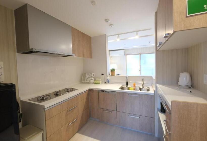 Hotelli Ln05 New Home In Sannomiya With Own Car Park