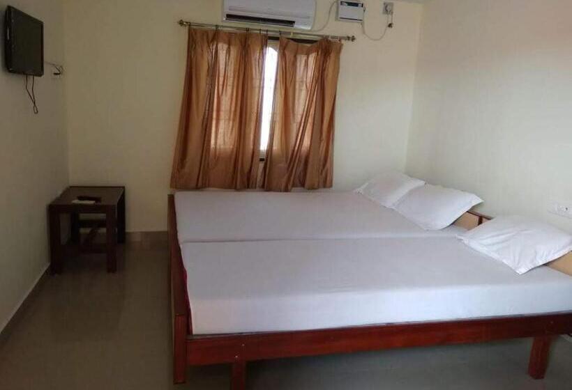 فندق Sri Murugan Guest House