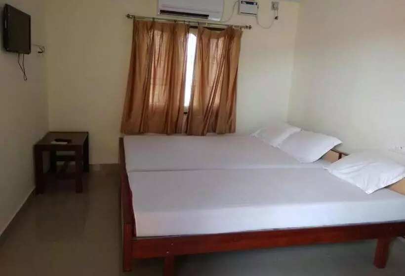 ホテル Sri Murugan Guest House
