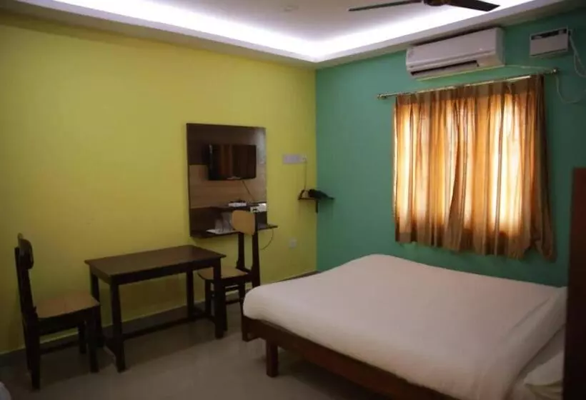 ホテル Sri Murugan Guest House