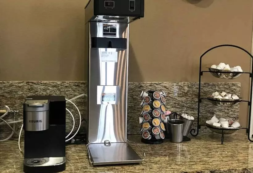 Hotelli The Lodge At Kenedy