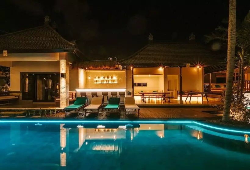 هتل The Palms Canggu