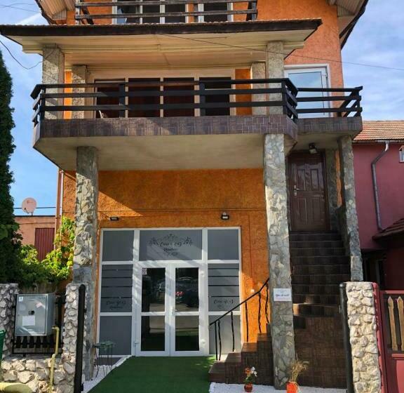 פנסיון Casa B&d Residence