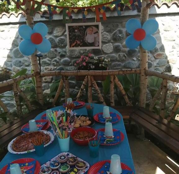 Pensió Dariya Guest House