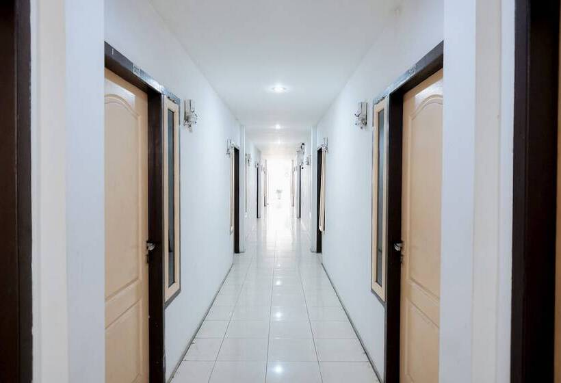 Pensjonat Reddoorz Near Tugu Pers Jambi