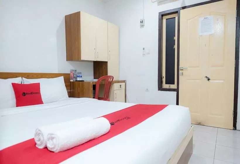 پانسیون Reddoorz Near Tugu Pers Jambi