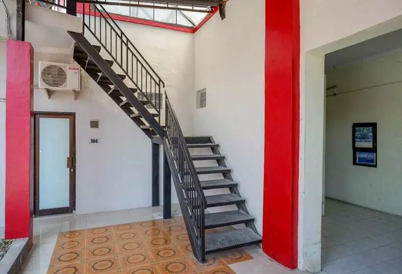 ペンション Reddoorz Syariah Near Alun Alun Tegal