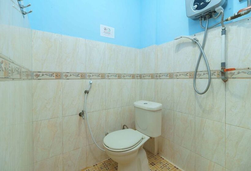 Reddoorz Syariah Hotel Enasti Berastagi