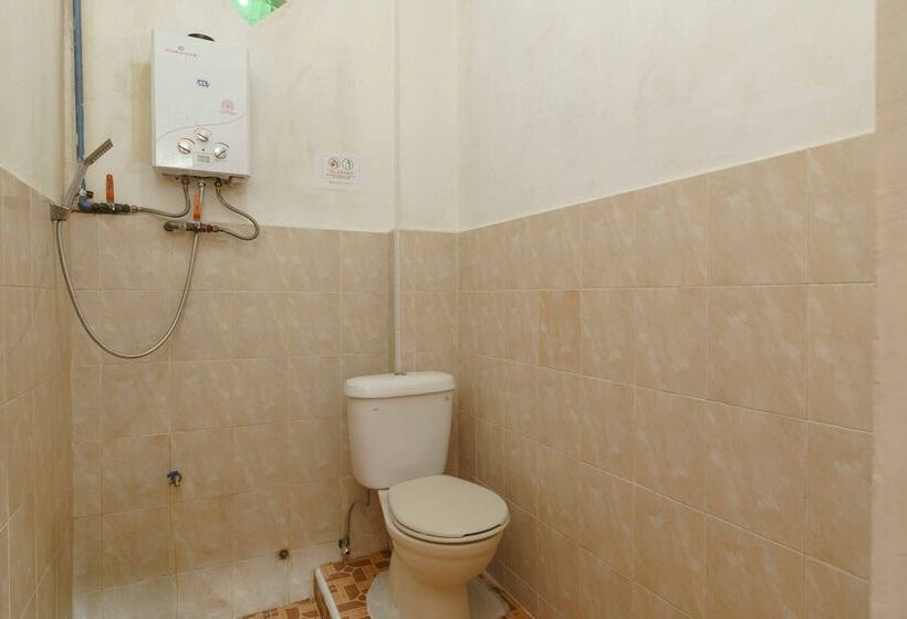 Reddoorz Syariah Hotel Enasti Berastagi