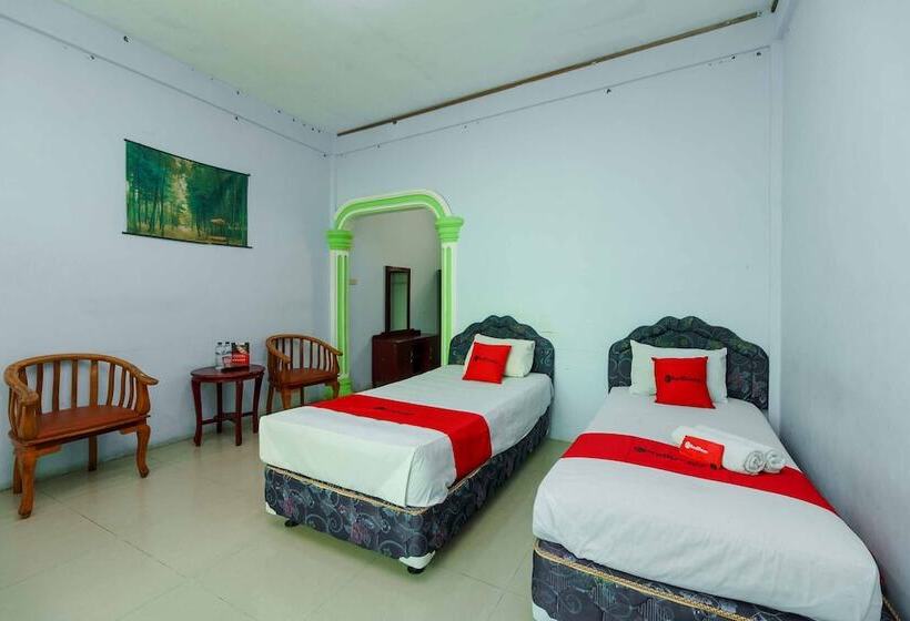 Reddoorz Syariah Hotel Enasti Berastagi