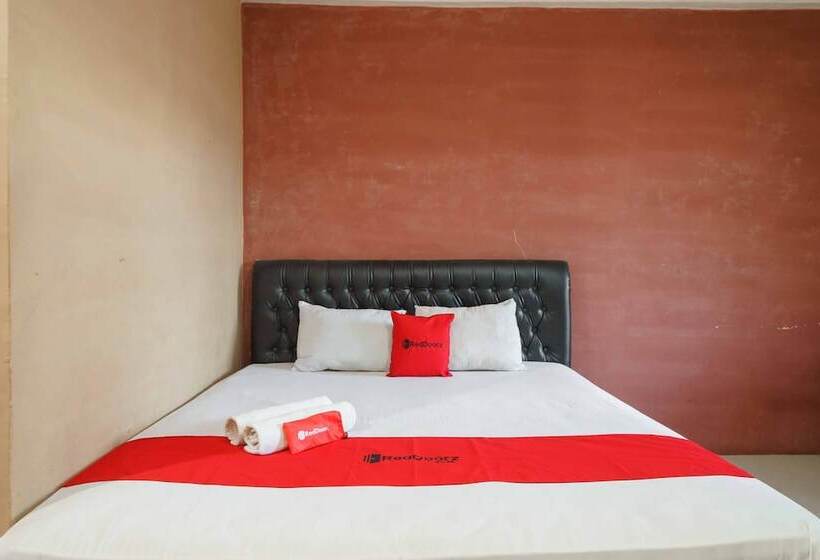 Reddoorz Syariah Hotel Enasti Berastagi