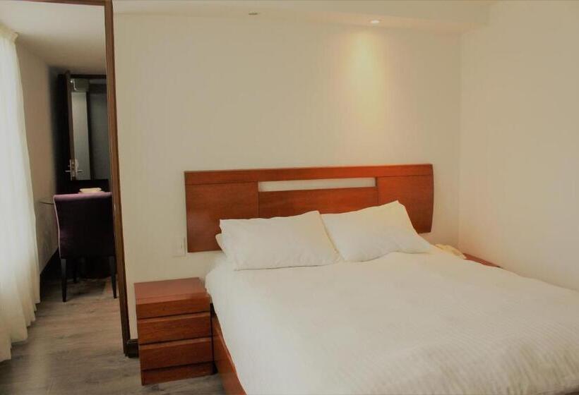 Condesa Suites