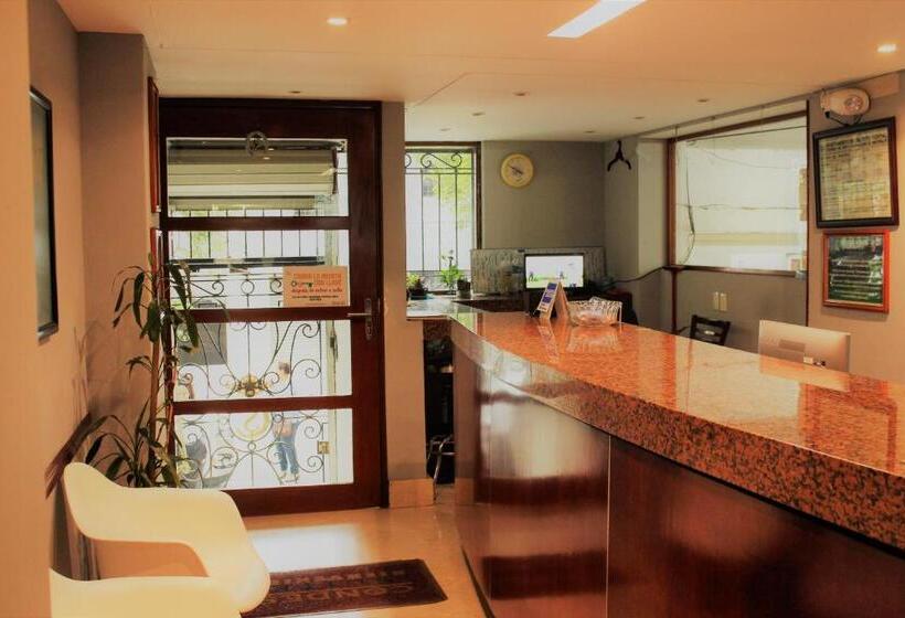 Condesa Suites