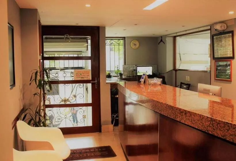 Condesa Suites