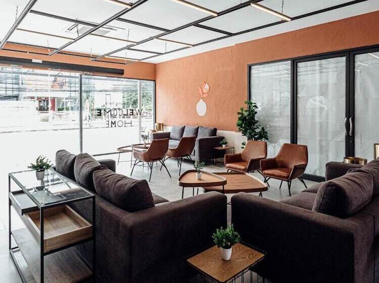 Clay Hotel Udonthani