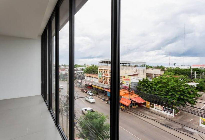 Clay Hotel Udonthani