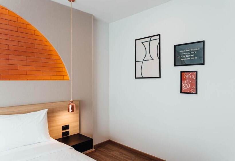 Clay Hotel Udonthani