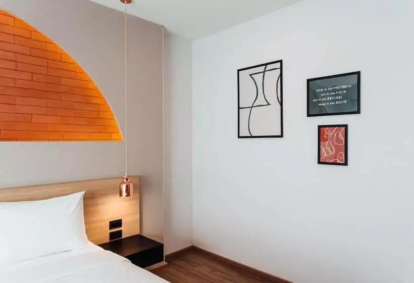 Clay Hotel Udonthani