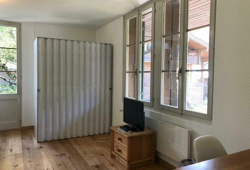 בית מלון כפרי Krone Budget