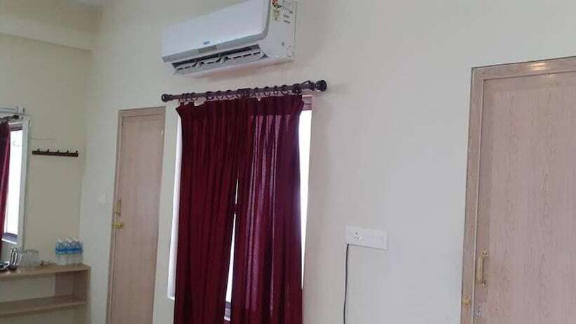 ホテル Shiva Residency