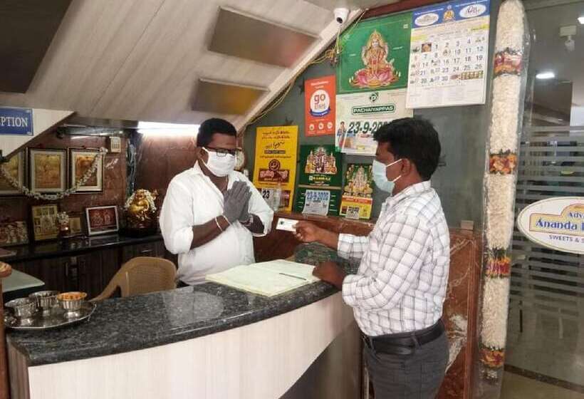 ホテル Shiva Residency