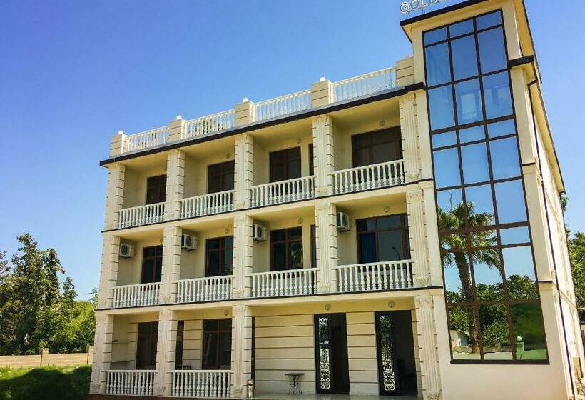 پانسیون Golden House