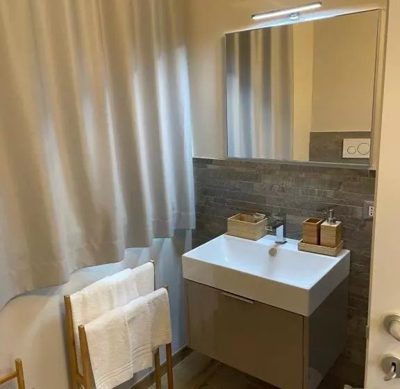 پانسیون La Dimora Di Via Trieste