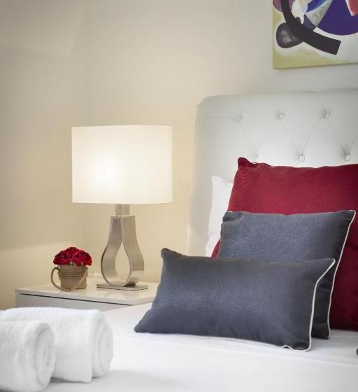 פנסיון Luxury Rooms & Suites