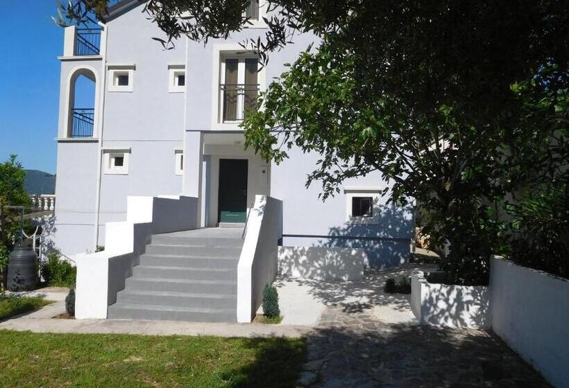 پانسیون Villa Aronija