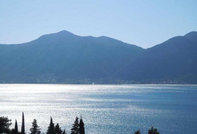 پانسیون Villa Aronija