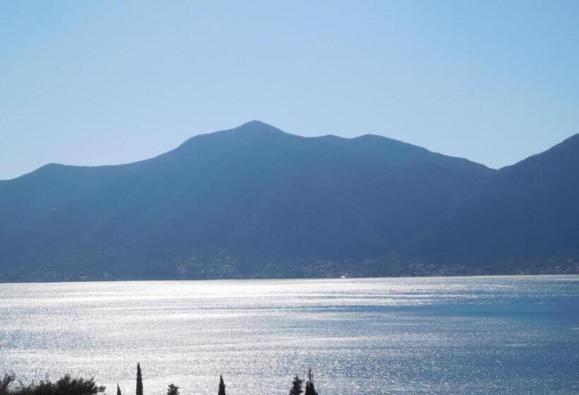 پانسیون Villa Aronija