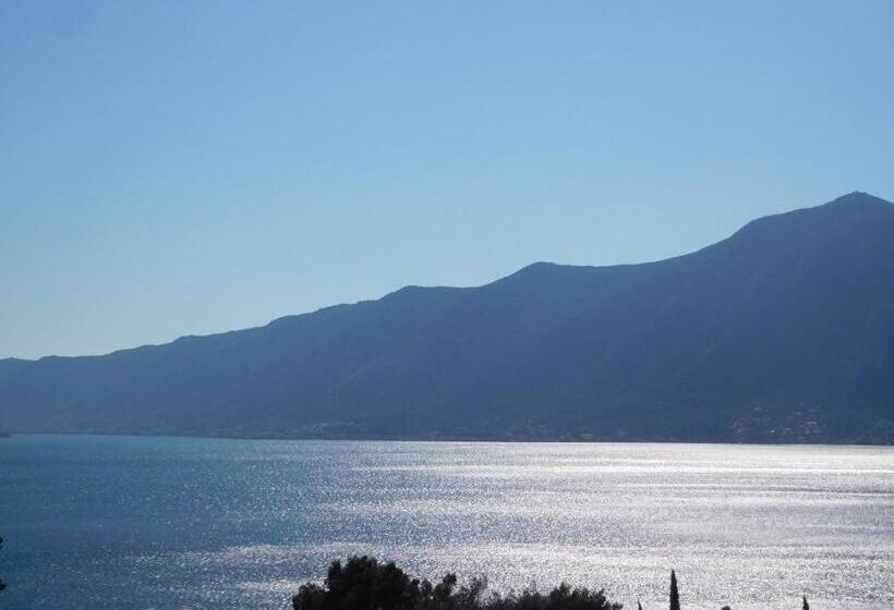 پانسیون Villa Aronija