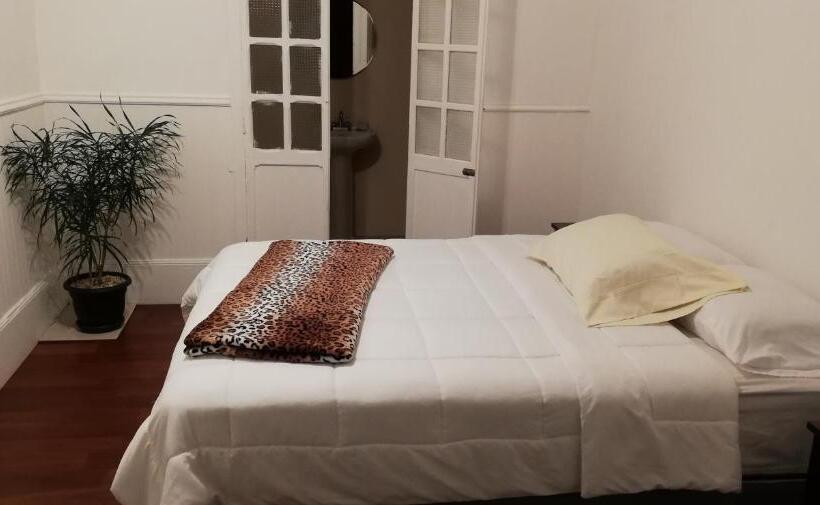 فندق صغير Casa Mayela Guest House