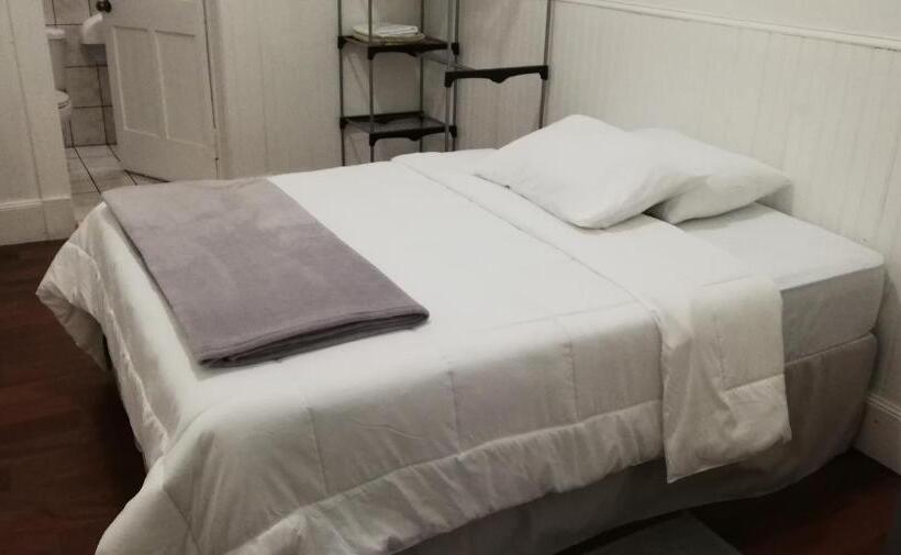 فندق صغير Casa Mayela Guest House