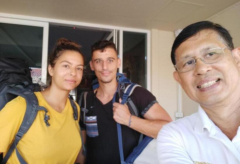 هاستل Kantawan House