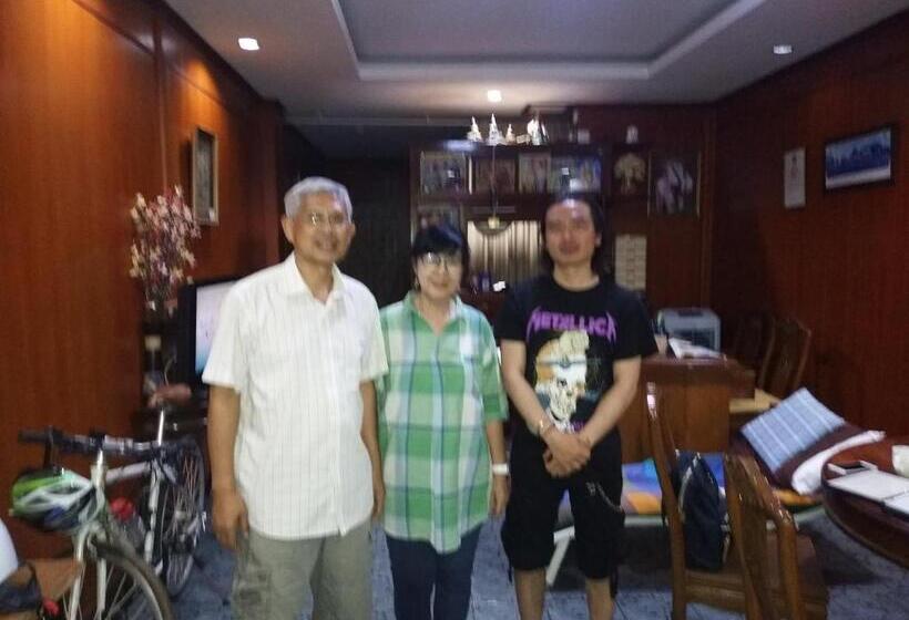 هاستل Kantawan House